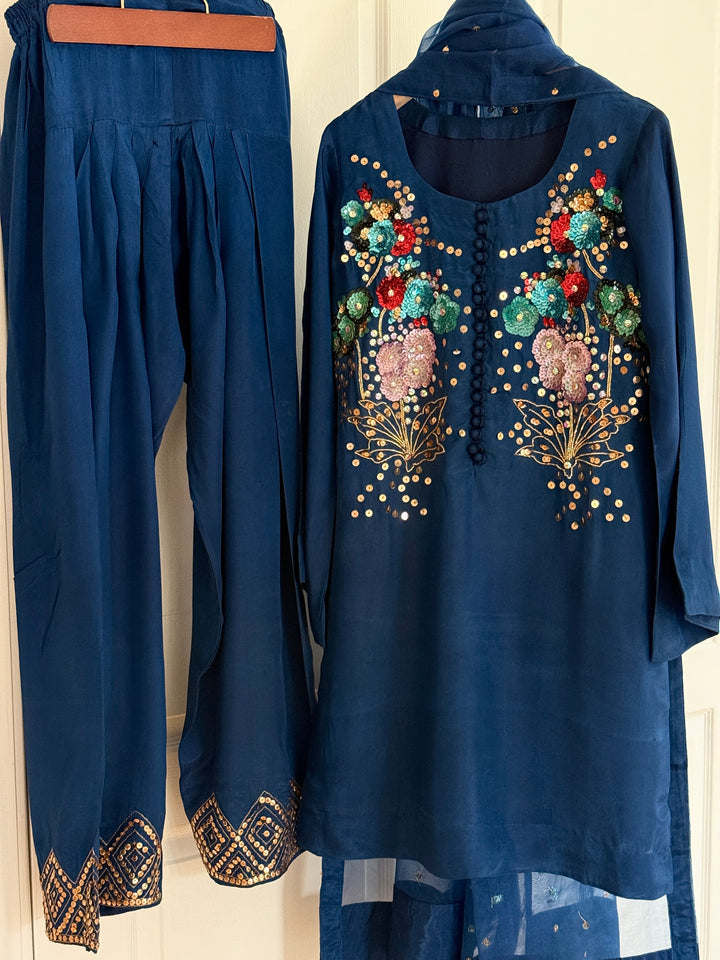 MUSE INSPIRED SILK FARSHI SHALWAR FRSH12