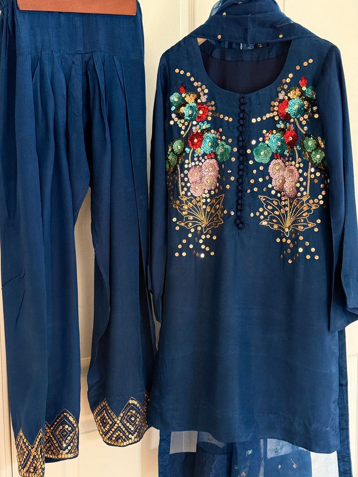 MUSE INSPIRED SILK FARSHI SHALWAR FRSH12