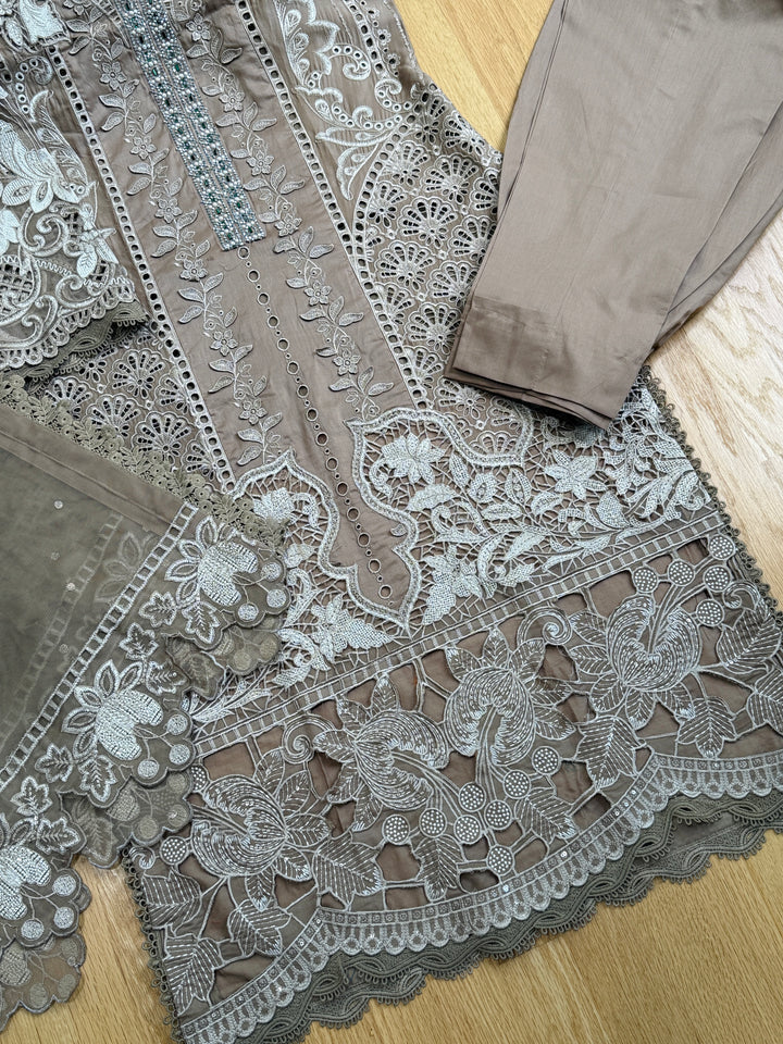 MARIAB LUXURY LAWN COLLECTION 2A