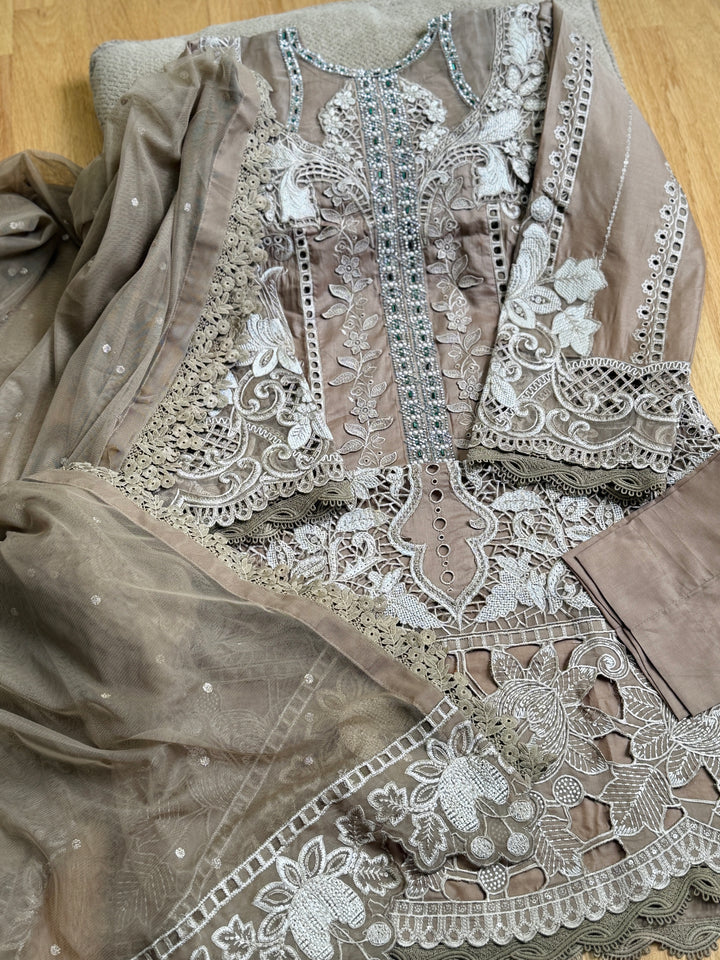 MARIAB LUXURY LAWN COLLECTION 2A