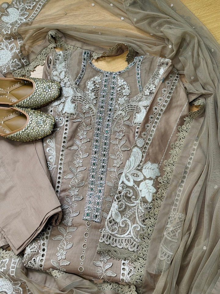 MARIAB LUXURY LAWN COLLECTION 2A