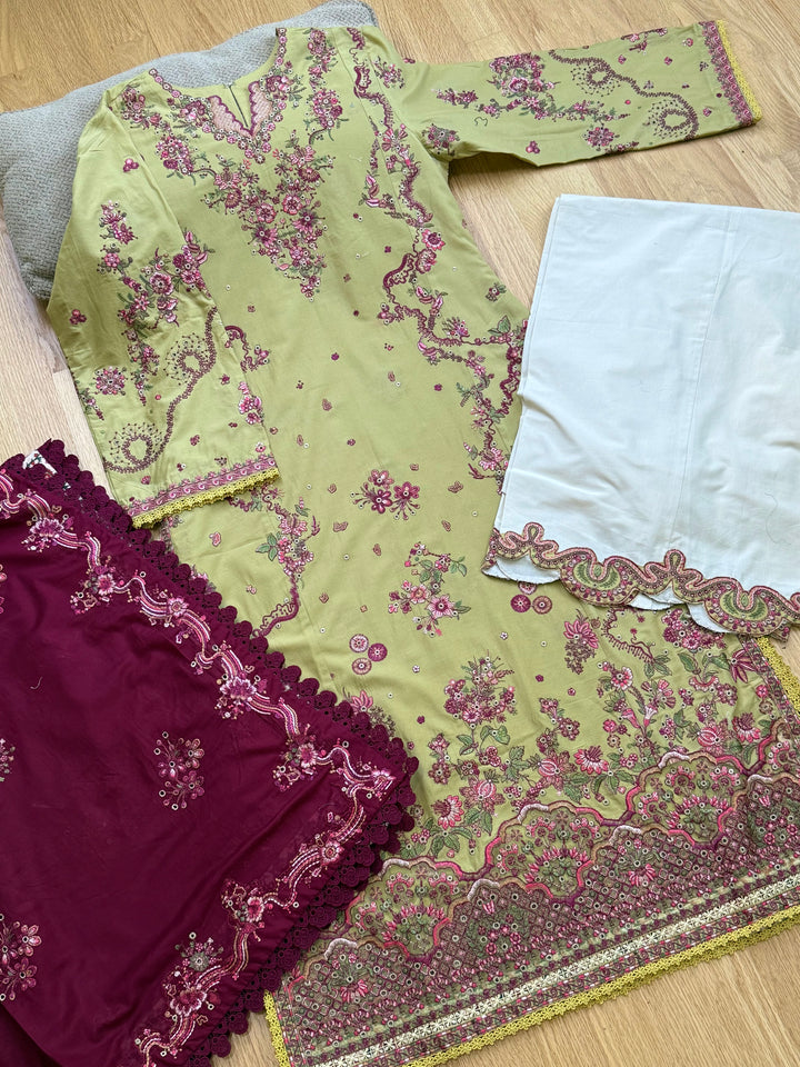 HUSSAIN REHAR LUXURY LAWN COLLECTION MINTED