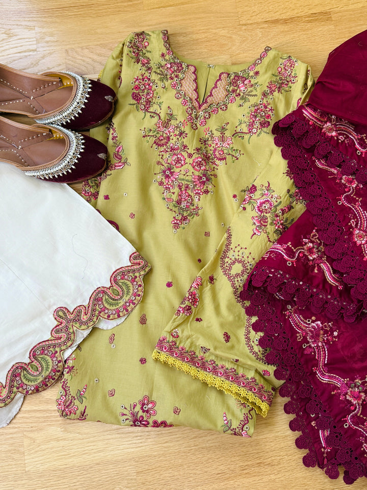 HUSSAIN REHAR LUXURY LAWN COLLECTION MINTED