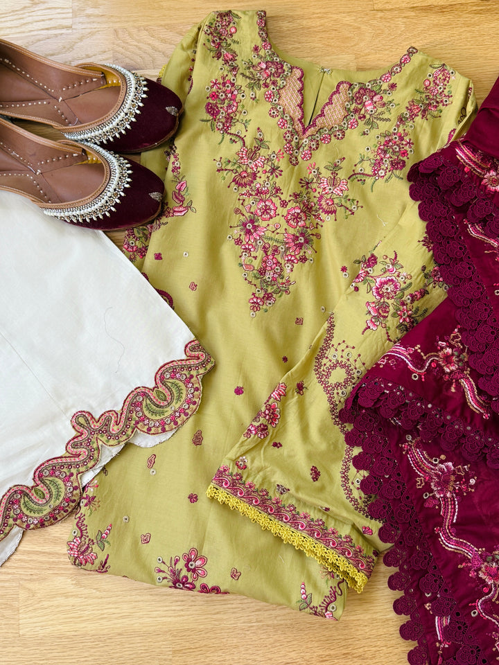 HUSSAIN REHAR LUXURY LAWN COLLECTION MINTED