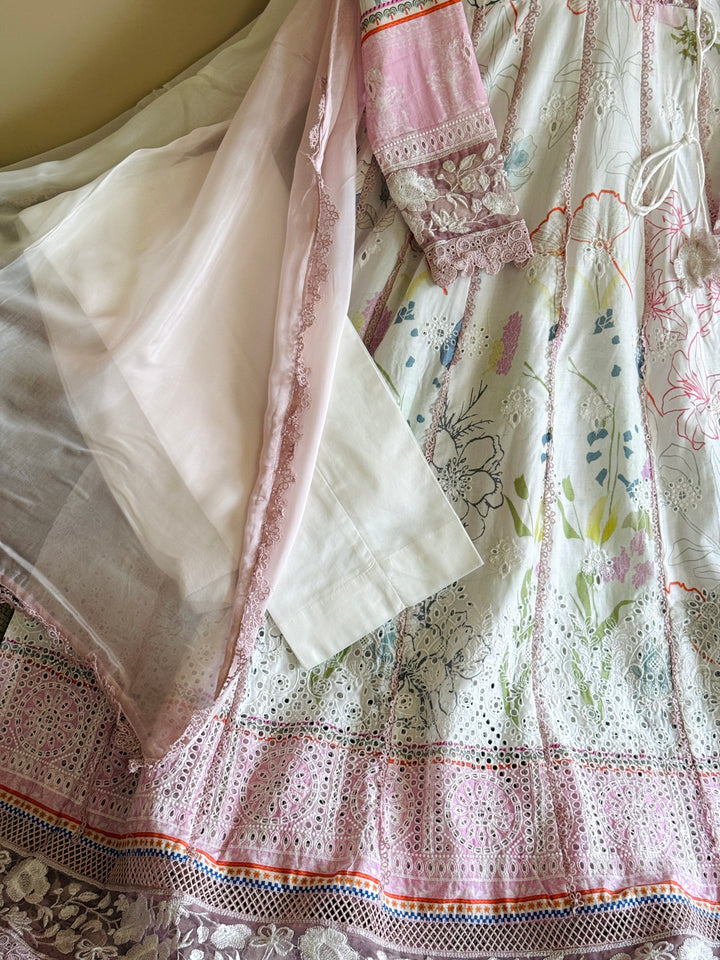 ANSAB JAHANGIR CHIKAN EDIT CLAUDINE