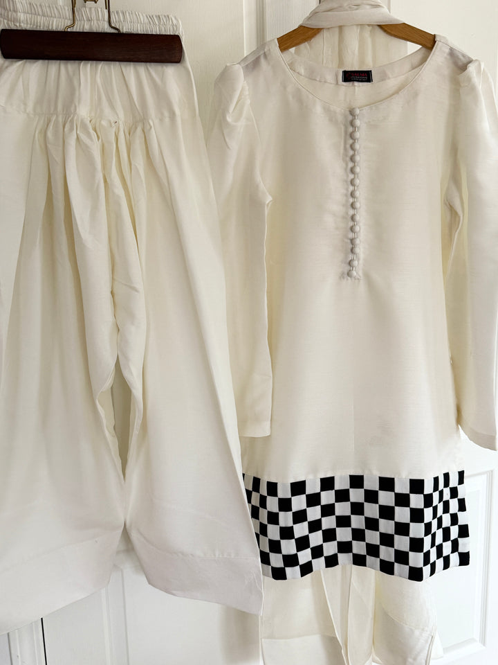 CHECKS SILK FARSHI SHALWAR FRCH05