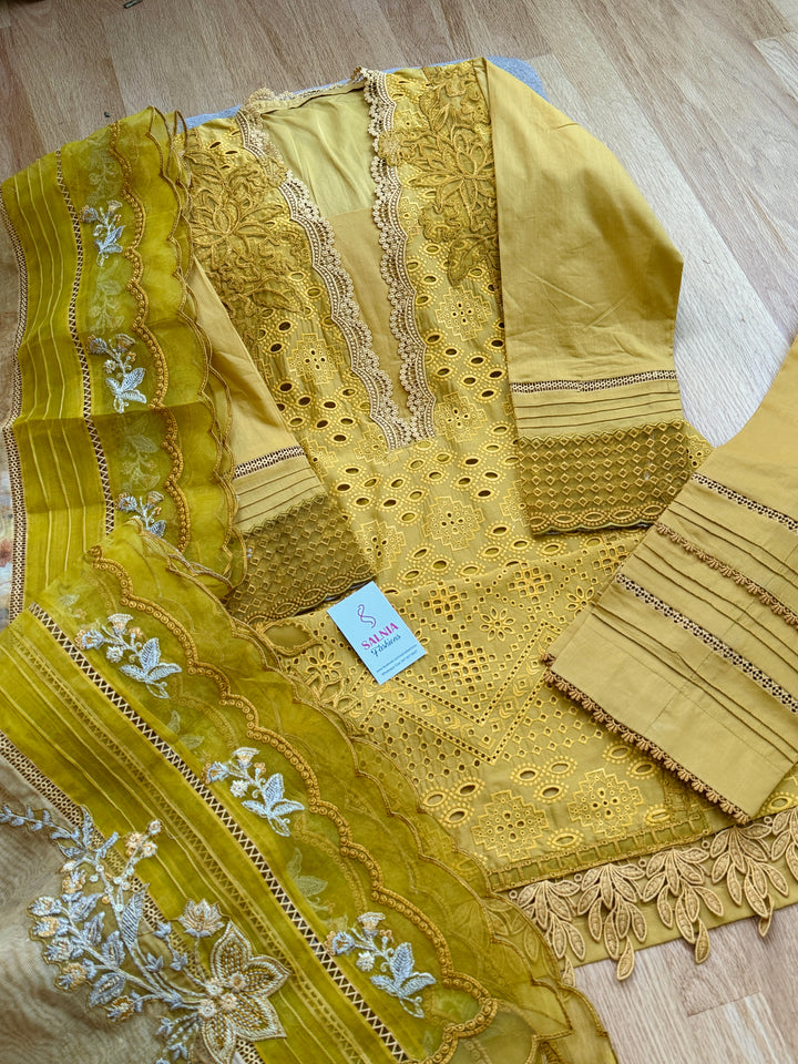 SOBIA NAZIR LUXURY COLLECTION SNLL1A