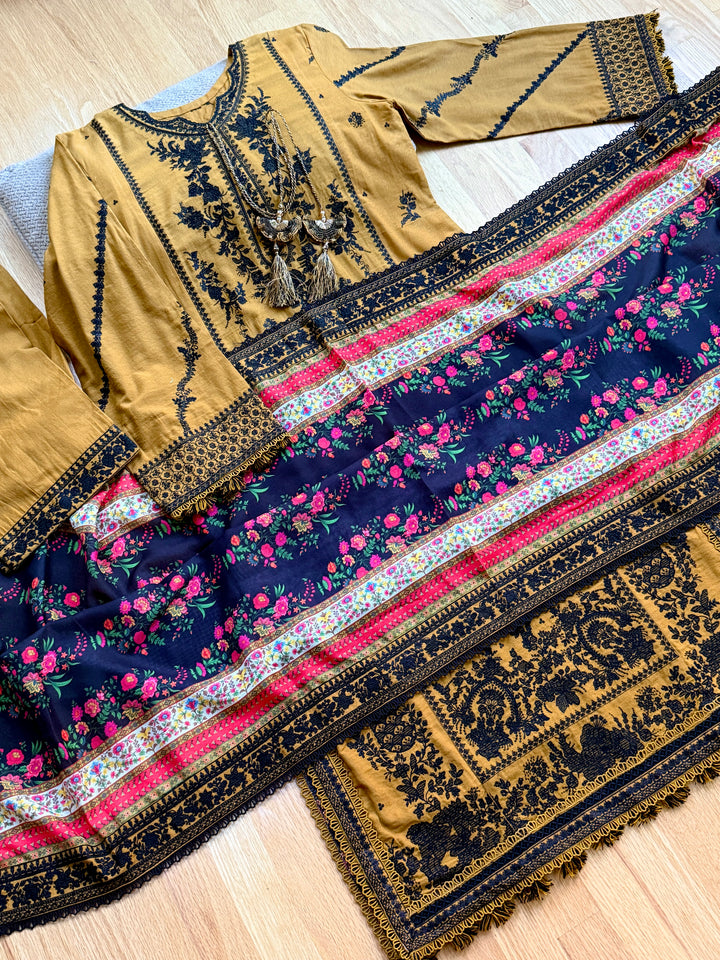 HUSSAIN REHAR WINTER COLLECTION SAAGE HRSF08