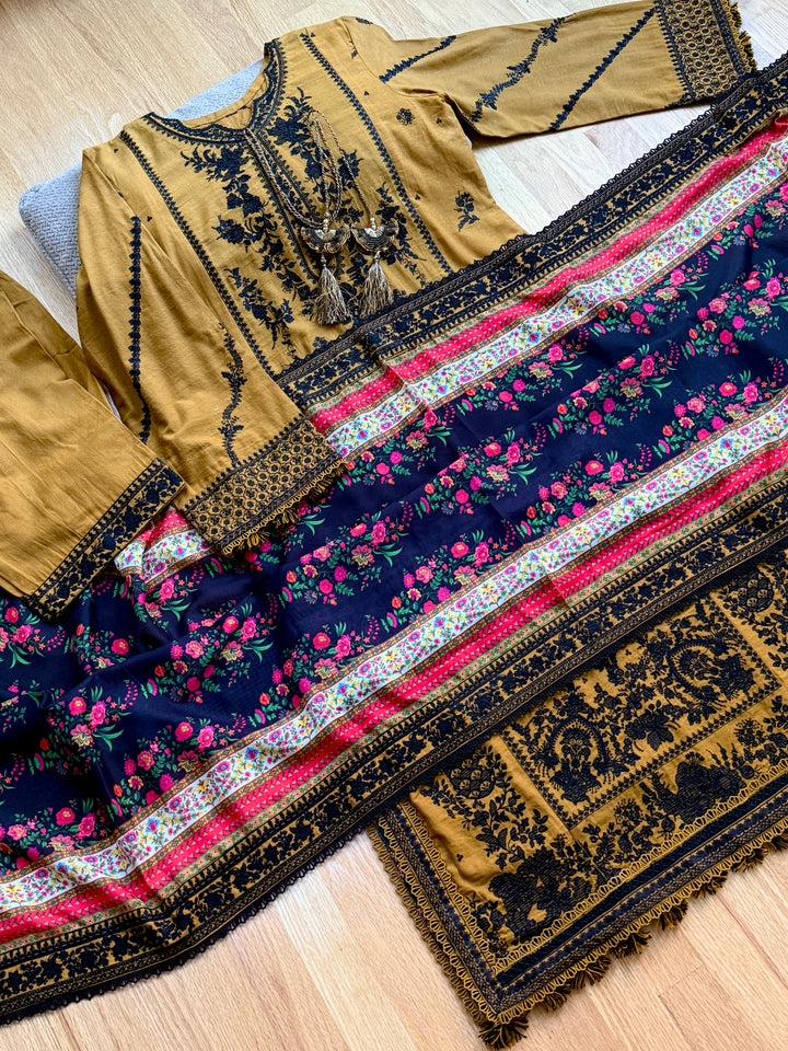 HUSSAIN REHAR WINTER COLLECTION SAAGE HRSF08