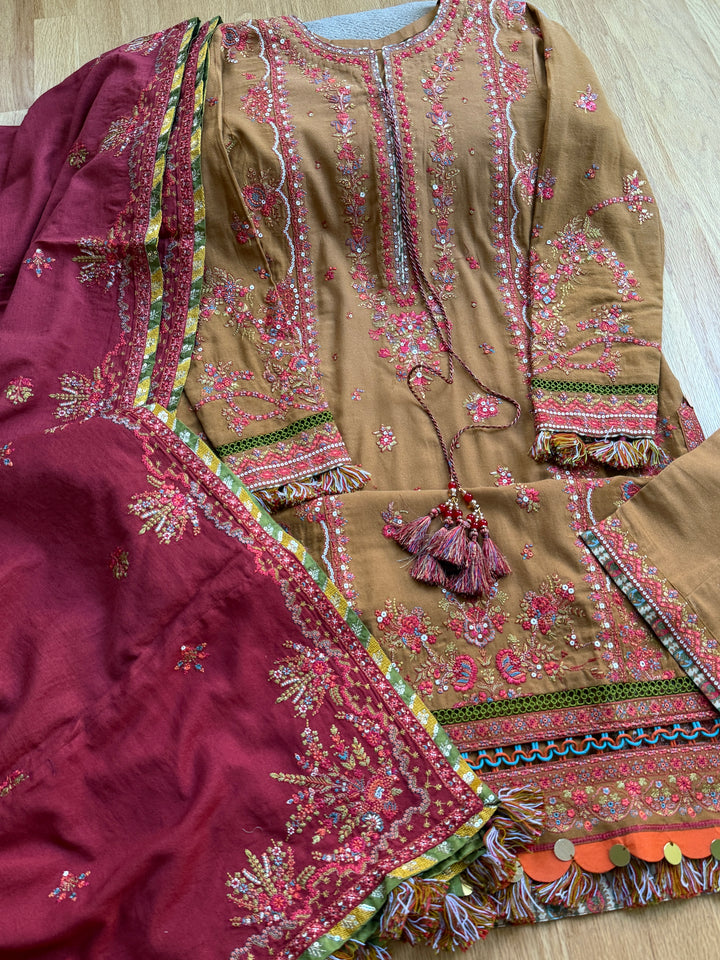 HUSSAIN REHAR WINTER COLLECTION TAWN HRSF05