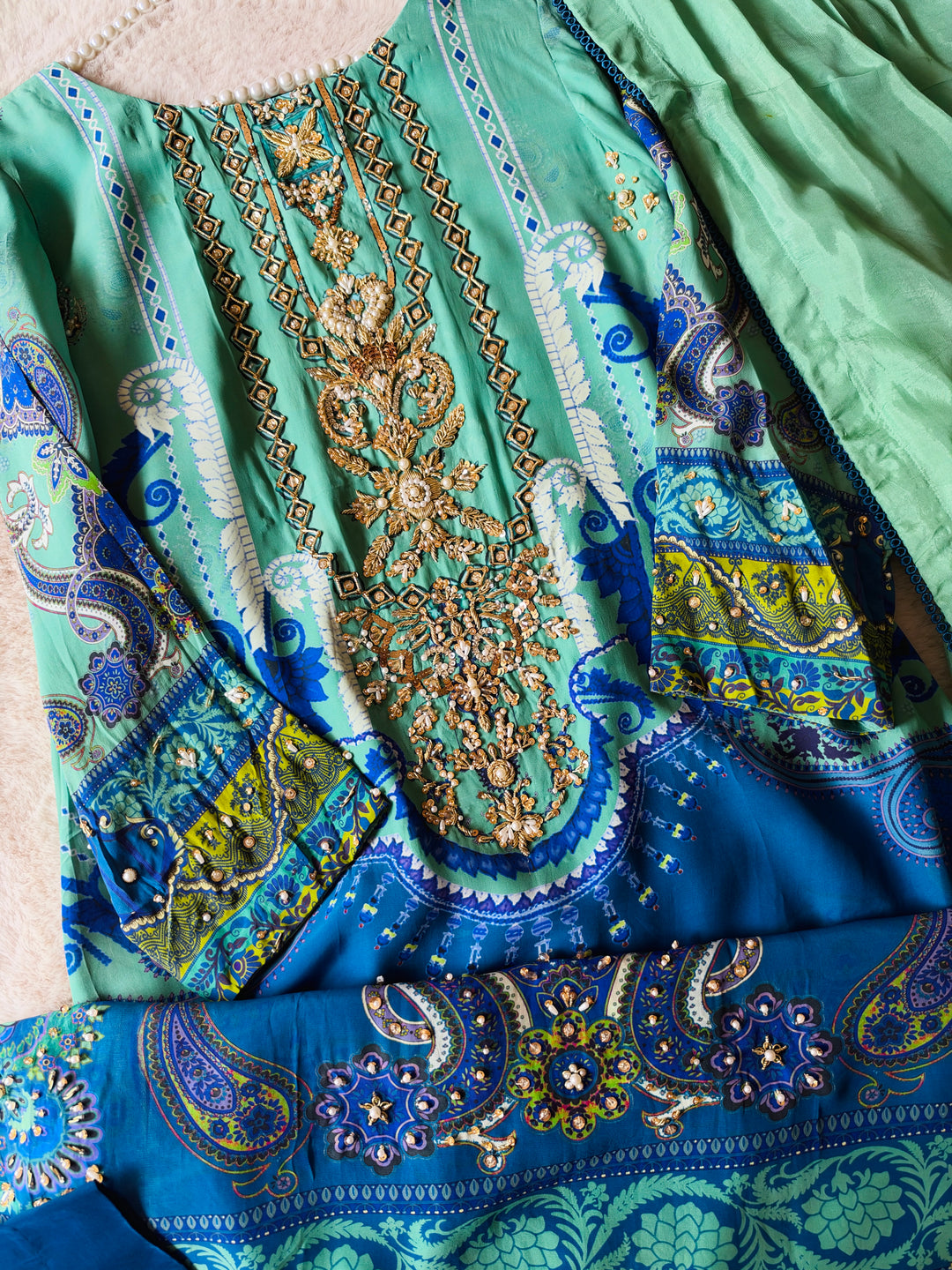 HANDWORK PURE CREPE SILK KAFTAN SET SFKF52