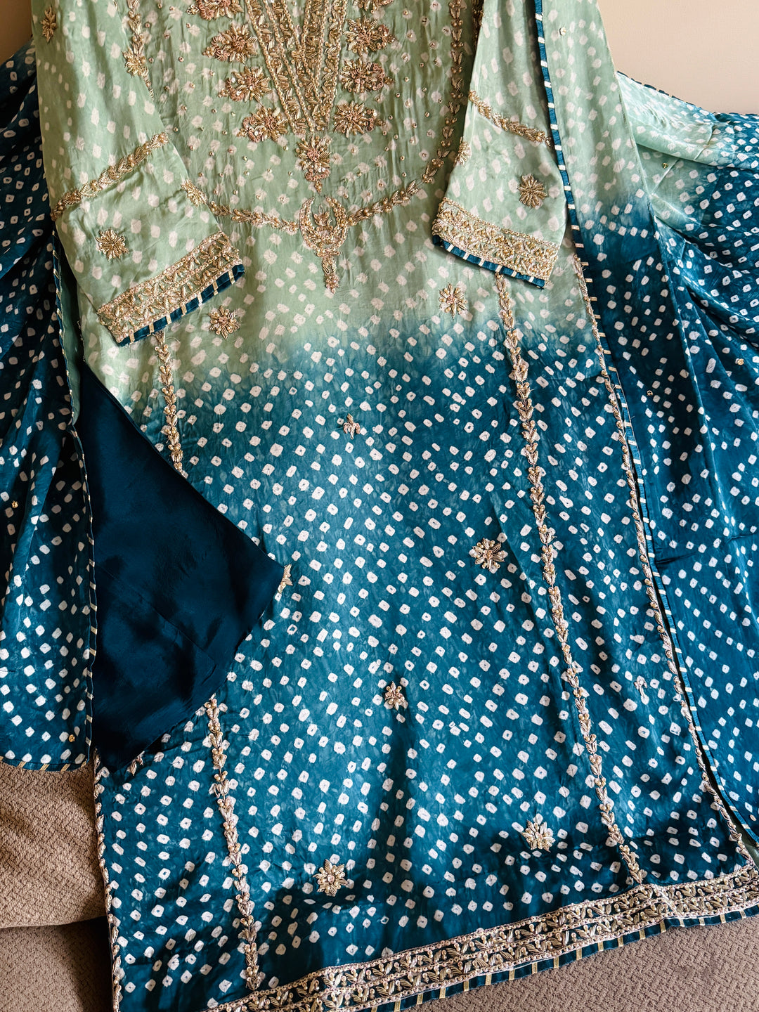PURE SILK CHUNRI SUIT(CUSTOM SERIES) SFCH01