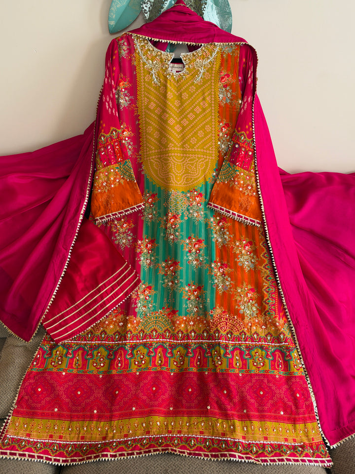 HANDWORK PURE CREPE SILK KAFTAN SET SFKF42