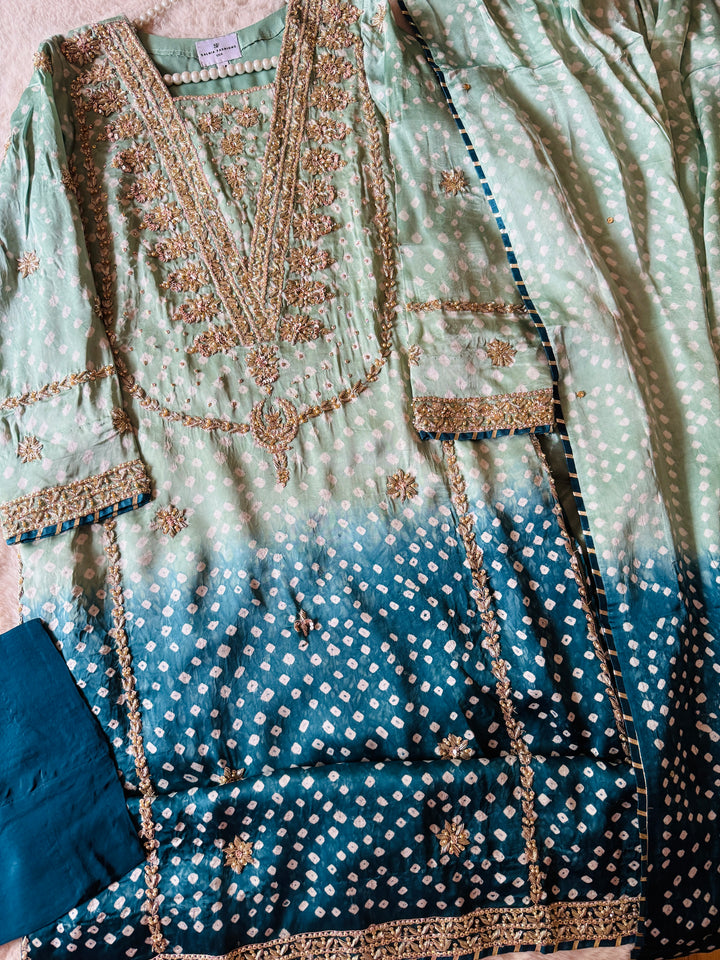PURE SILK CHUNRI SUIT(CUSTOM SERIES) SFCH01