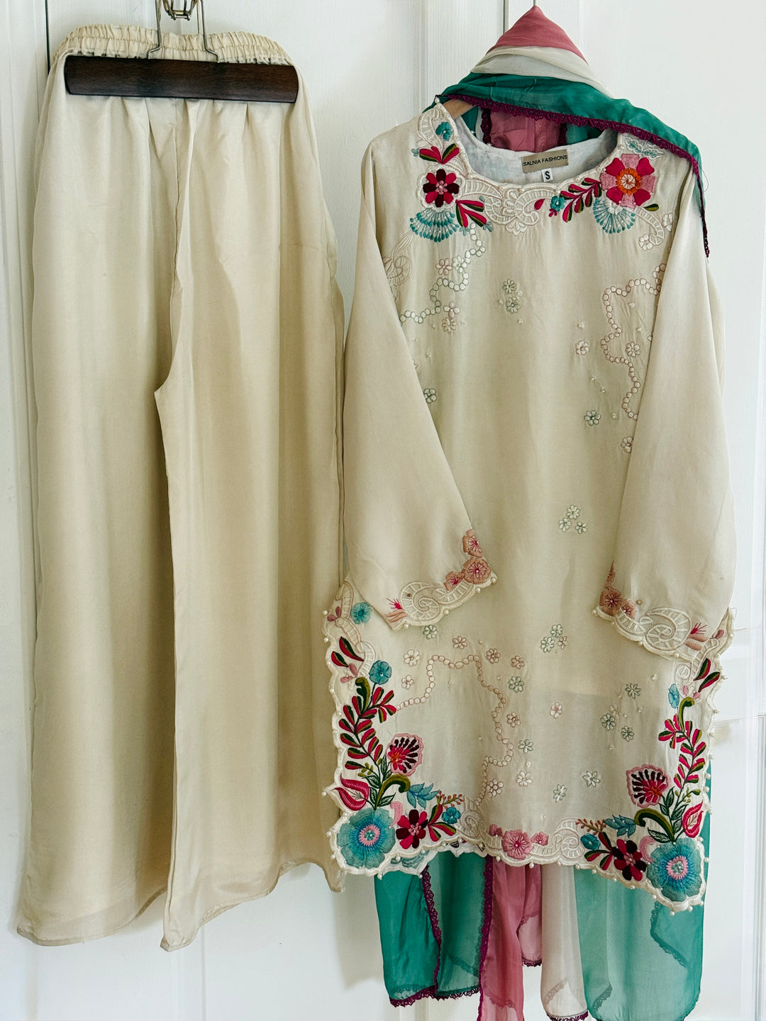 CUTWORK EMBROIDERED PURE SILK SUIT CTSH03