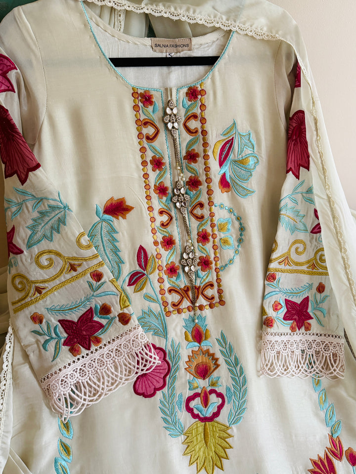 APPLIQUE EMBROIDERED SILK KAFTAN SFKF51