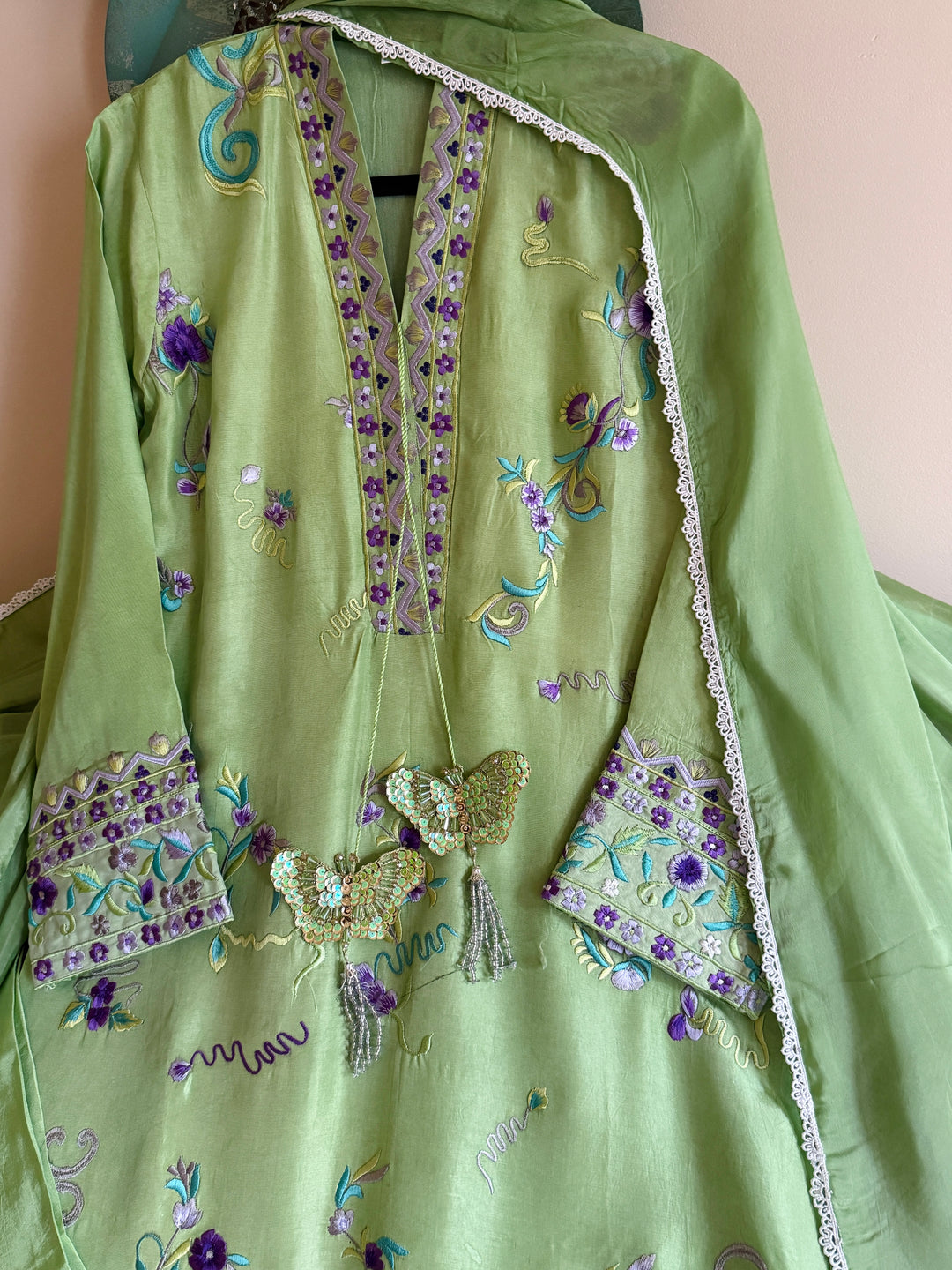 APPLIQUE EMBROIDERED SILK KAFTAN SFKF48