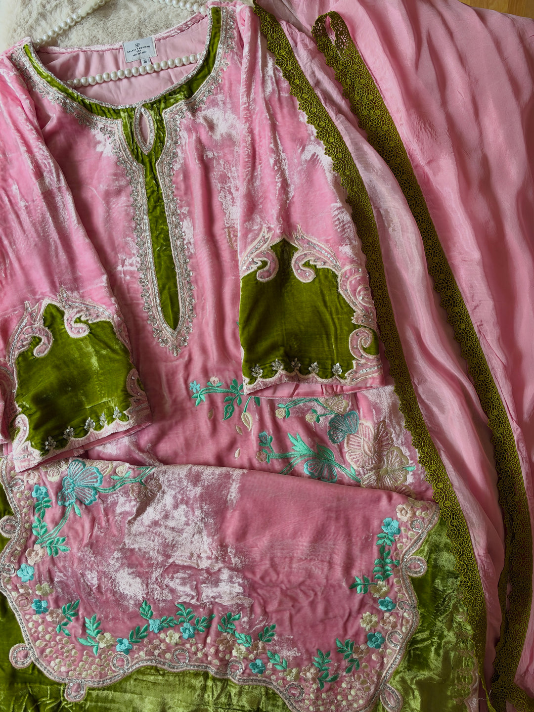 APPLIQUE EMBROIDERED VELVET KAFTAN SFKF01