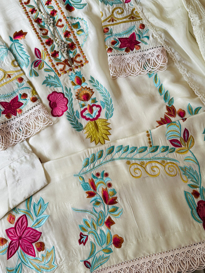 APPLIQUE EMBROIDERED SILK KAFTAN SFKF51