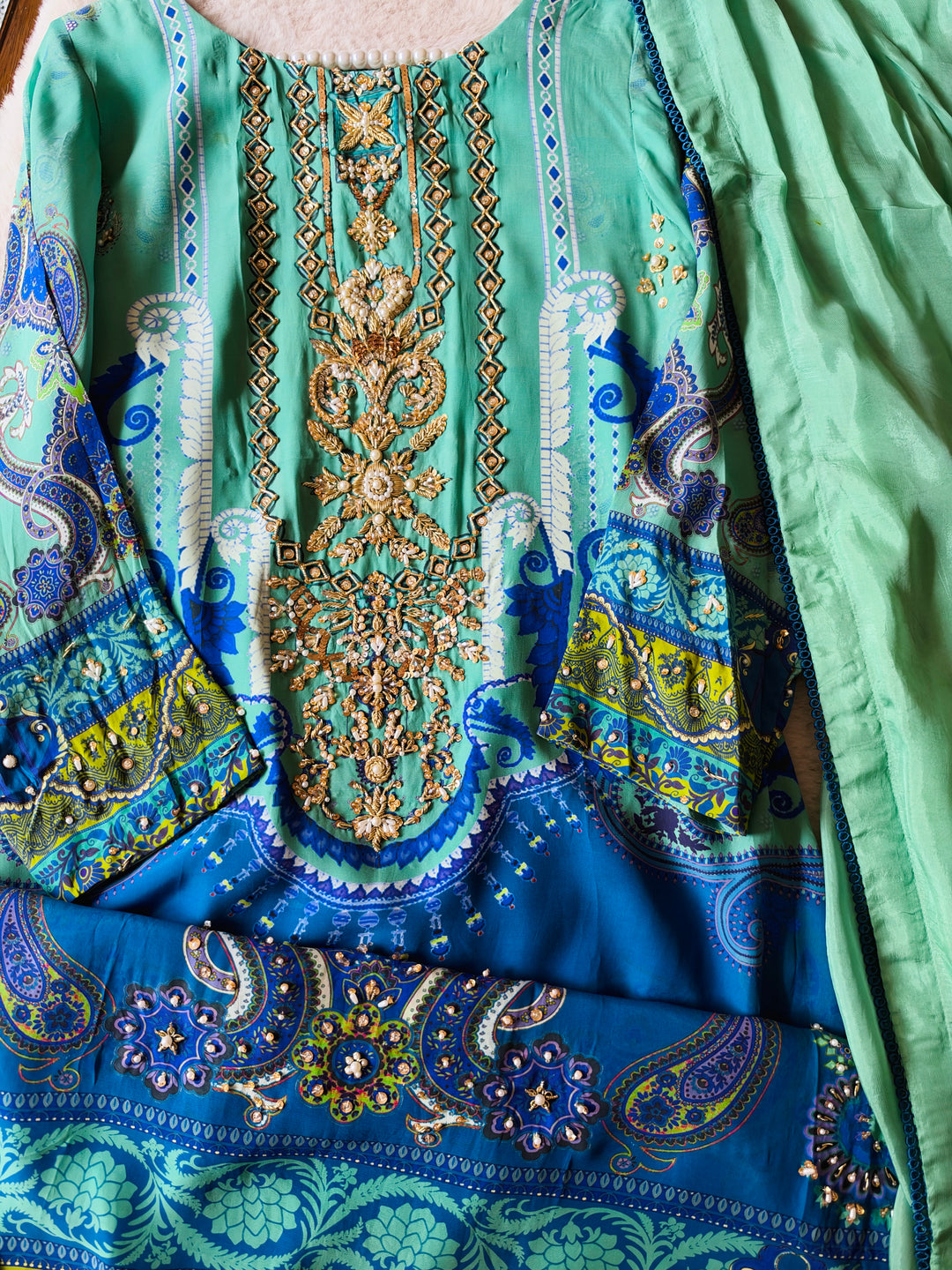 HANDWORK PURE CREPE SILK KAFTAN SET SFKF52