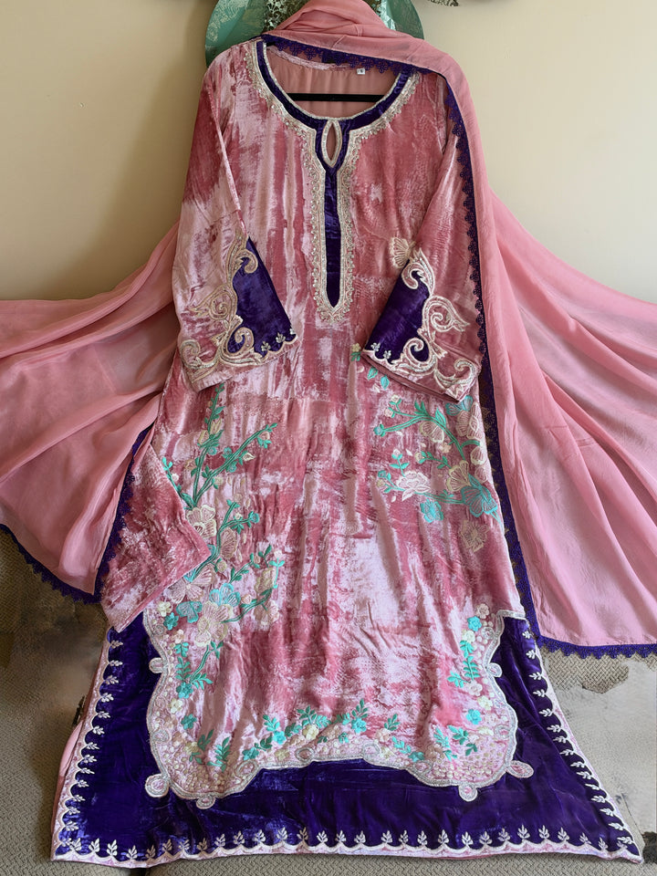 APPLIQUE EMBROIDERED VELVET KAFTAN SFKF03