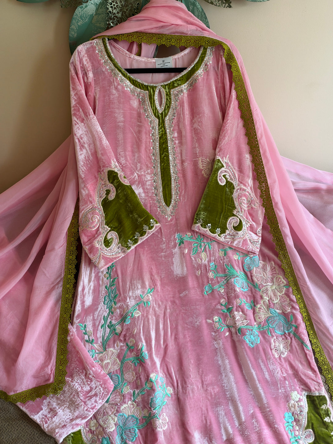APPLIQUE EMBROIDERED VELVET KAFTAN SFKF01