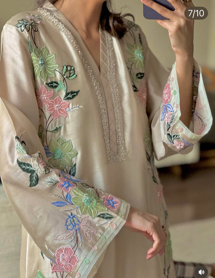 APPLIQUE EMBROIDERED SILK KAFTAN SFKF35