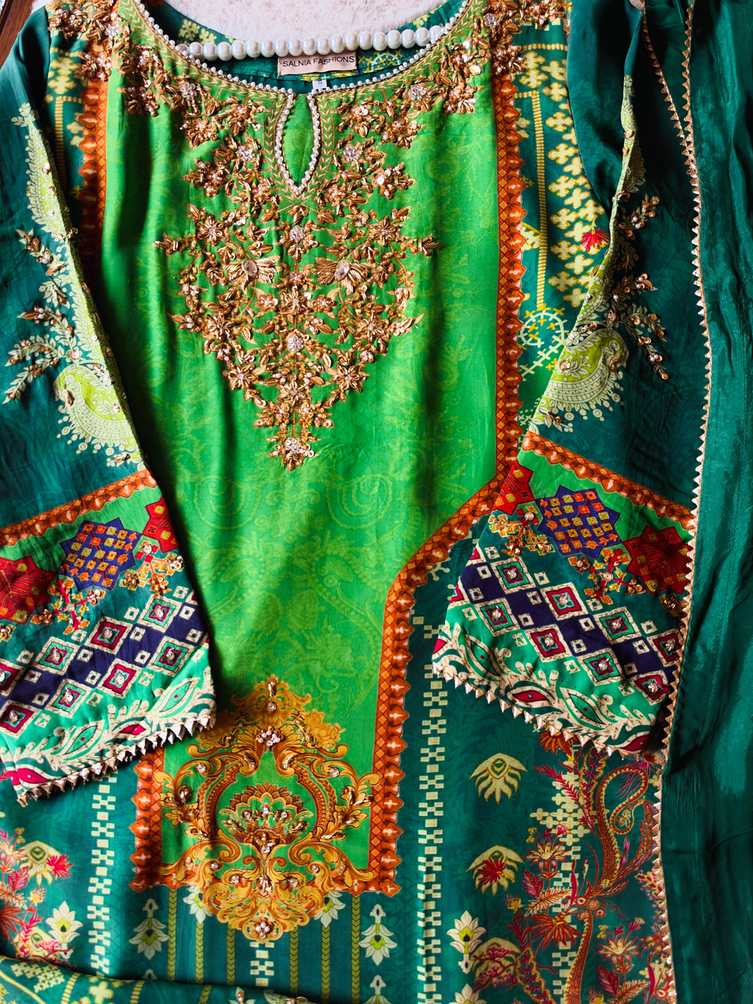 HANDWORK PURE CREPE SILK KAFTAN SET SFKF44
