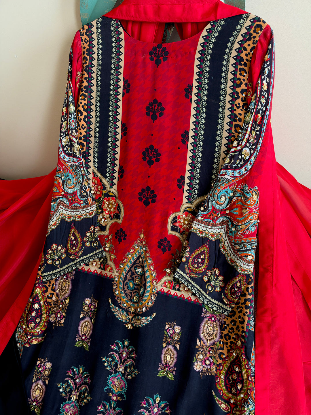 HANDWORK PURE CREPE SILK KAFTAN SET SFKF47