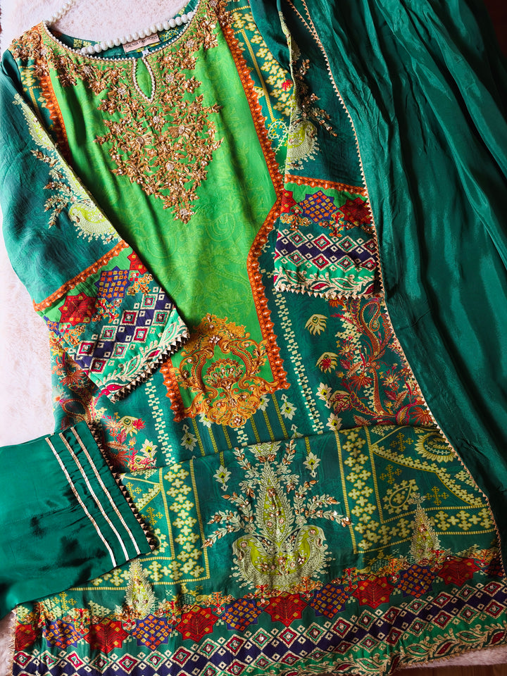 HANDWORK PURE CREPE SILK KAFTAN SET SFKF44