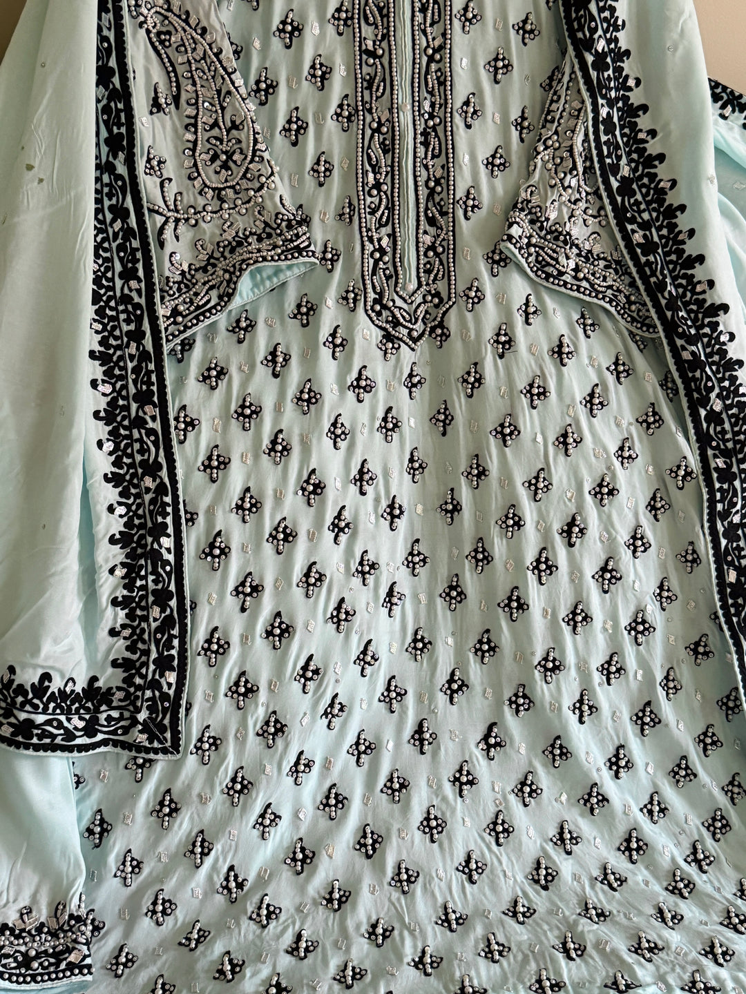 HEAVY PARTYWEAR PEARLWORK SUIT ALPW03