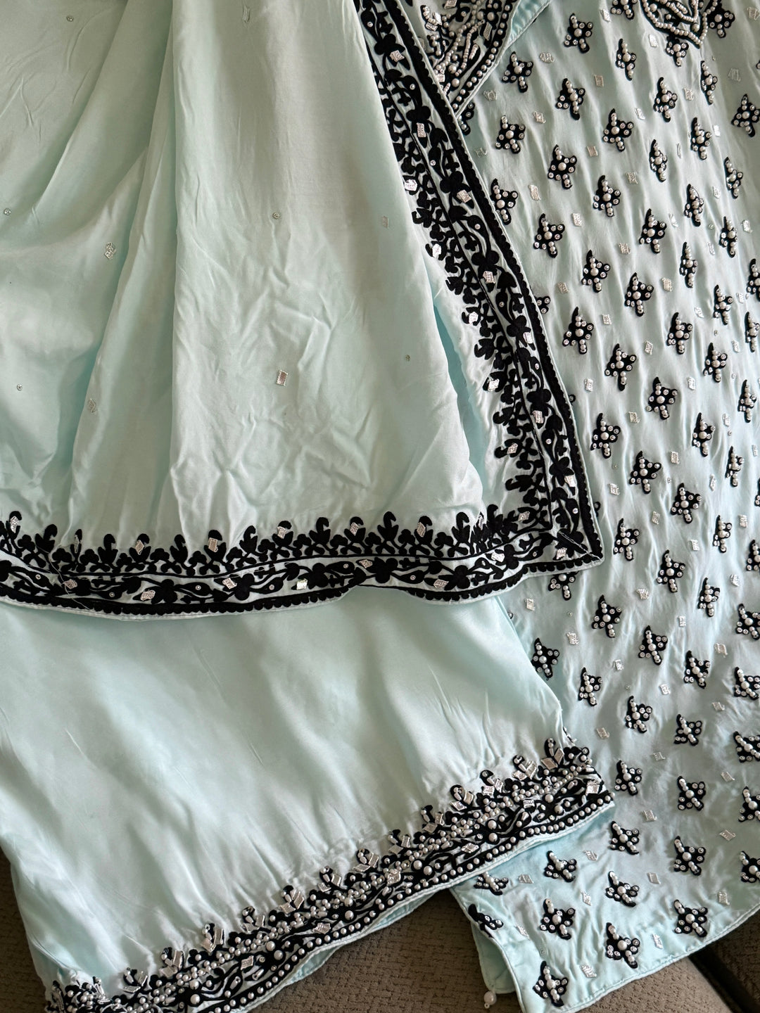 HEAVY PARTYWEAR PEARLWORK SUIT ALPW03