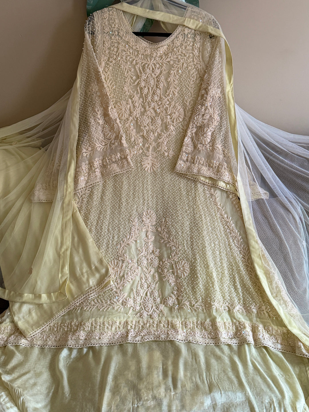 HEAVY PARTYWEAR PEARLWORK SUIT ALPW05