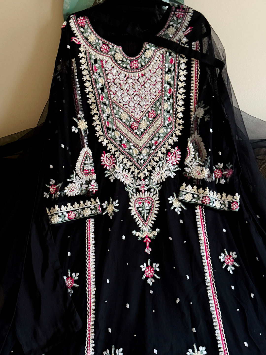 HEAVY PARTYWEAR PEARLWORK SUIT ALPW06