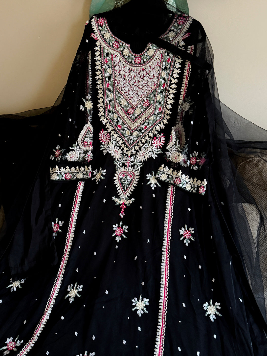 HEAVY PARTYWEAR PEARLWORK SUIT ALPW06