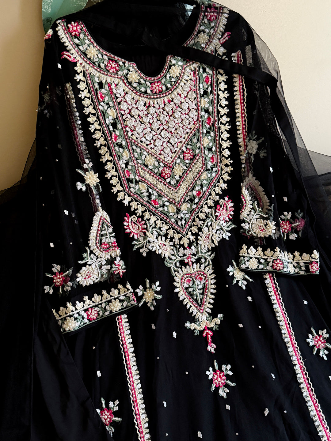 HEAVY PARTYWEAR PEARLWORK SUIT ALPW06
