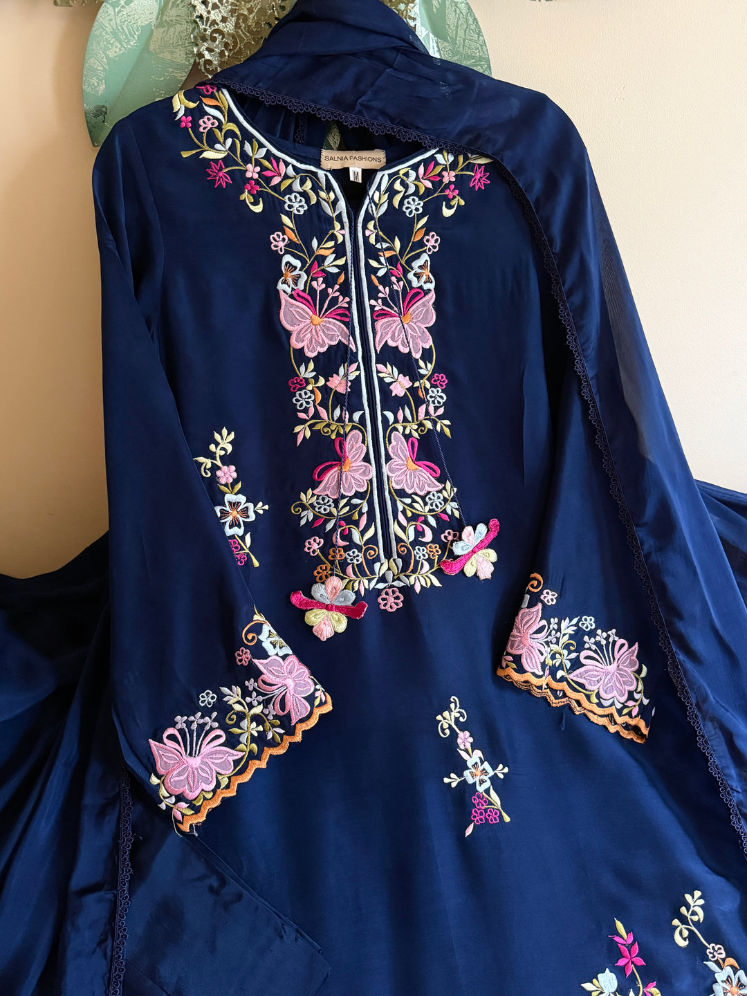 APPLIQUE EMBROIDERED SILK KAFTAN SFKF45