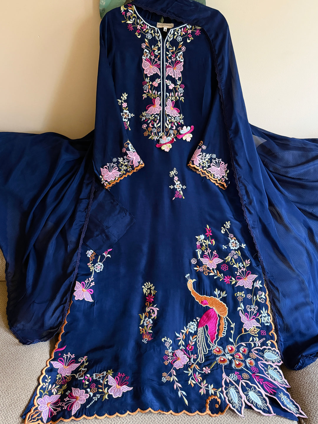 APPLIQUE EMBROIDERED SILK KAFTAN SFKF45