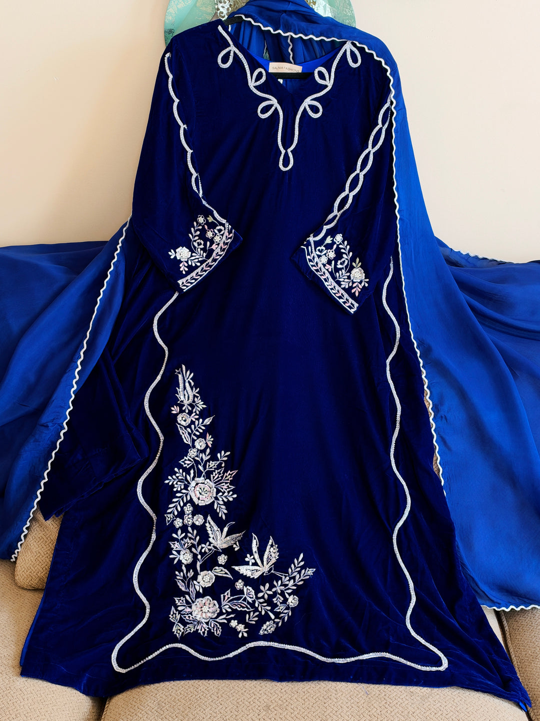 HANDWORK EMBROIDERED VELVET KAFTAN SFKF04