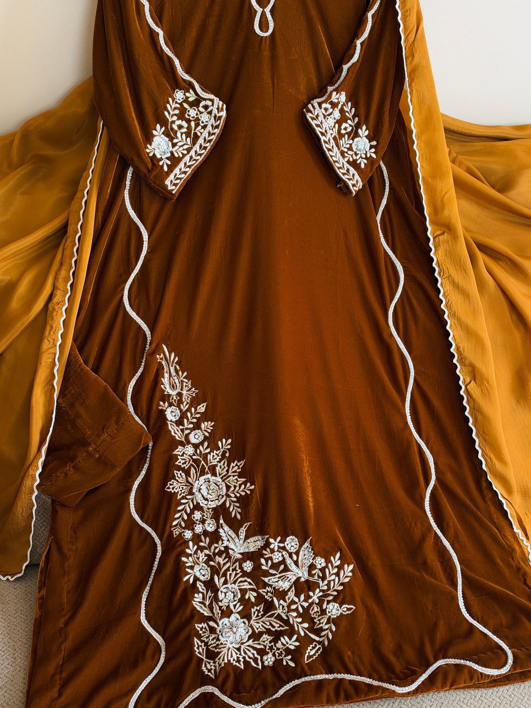 HANDWORK EMBROIDERED VELVET KAFTAN SFKF03