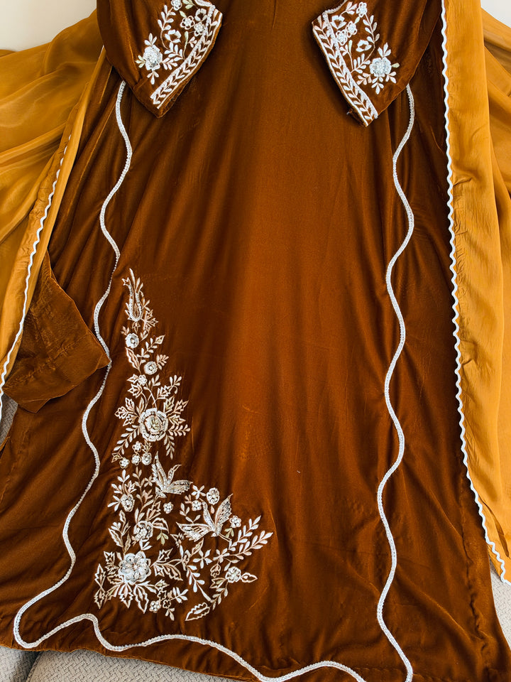 HANDWORK EMBROIDERED VELVET KAFTAN SFKF03