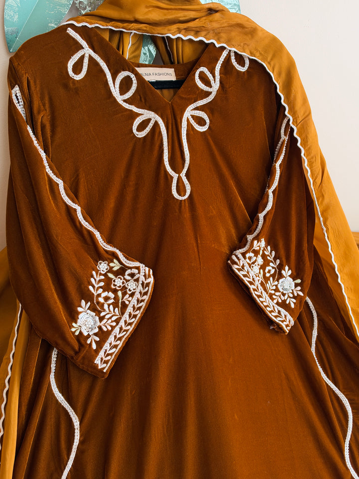 HANDWORK EMBROIDERED VELVET KAFTAN SFKF03
