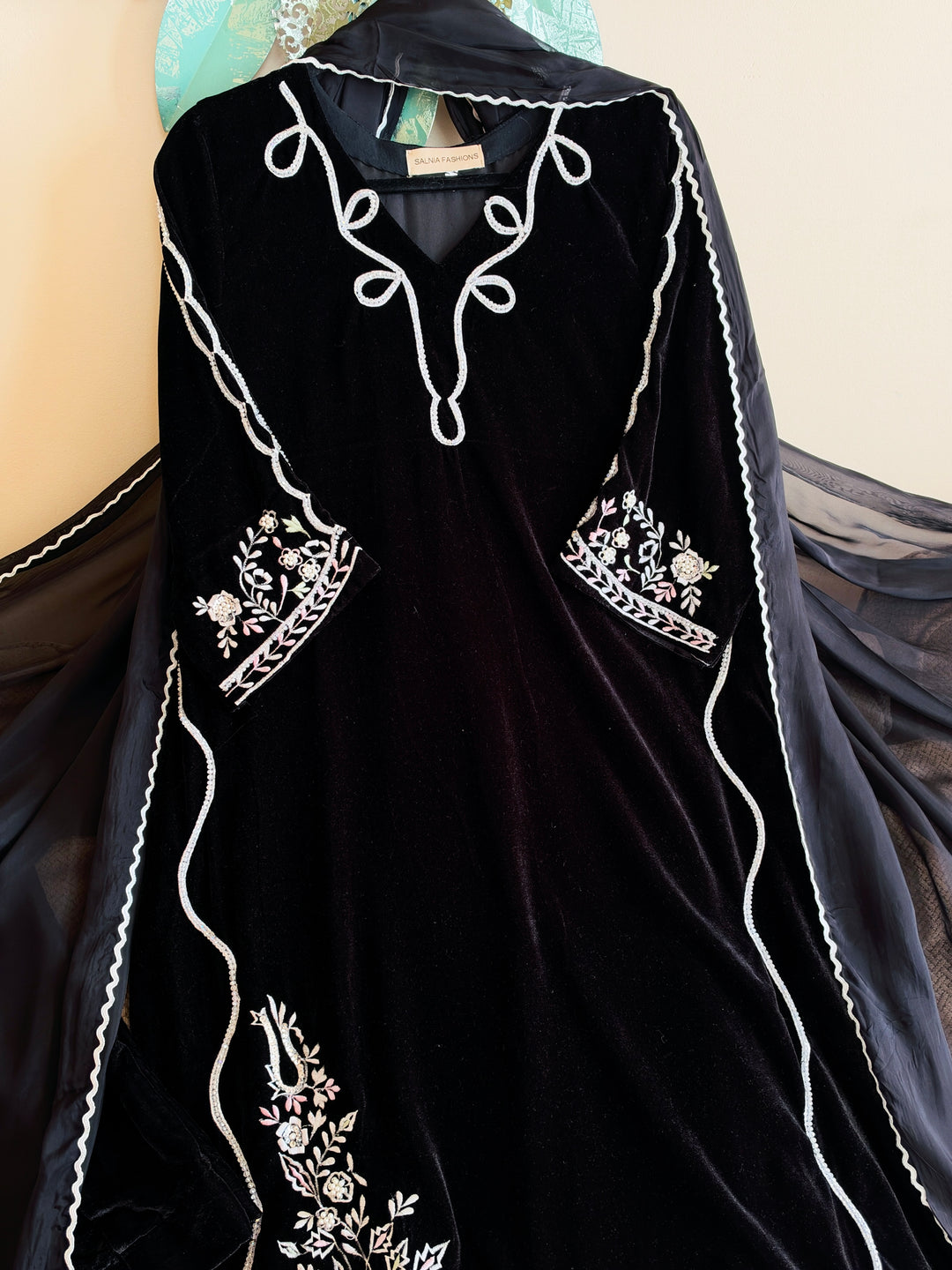 HANDWORK EMBROIDERED VELVET KAFTAN SFKF02