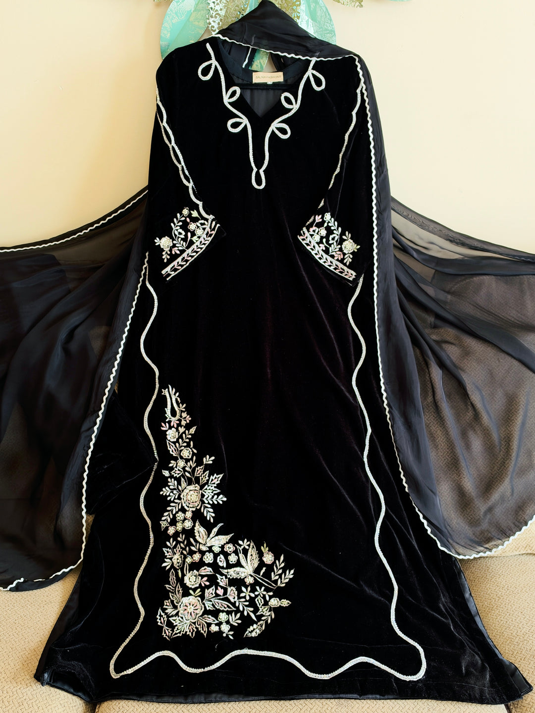 HANDWORK EMBROIDERED VELVET KAFTAN SFKF02
