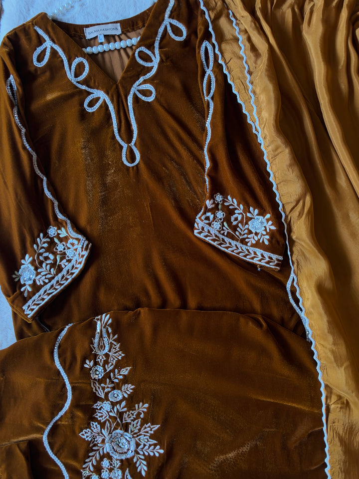 HANDWORK EMBROIDERED VELVET KAFTAN SFKF03