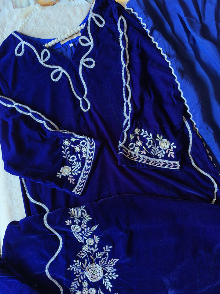HANDWORK EMBROIDERED VELVET KAFTAN SFKF04