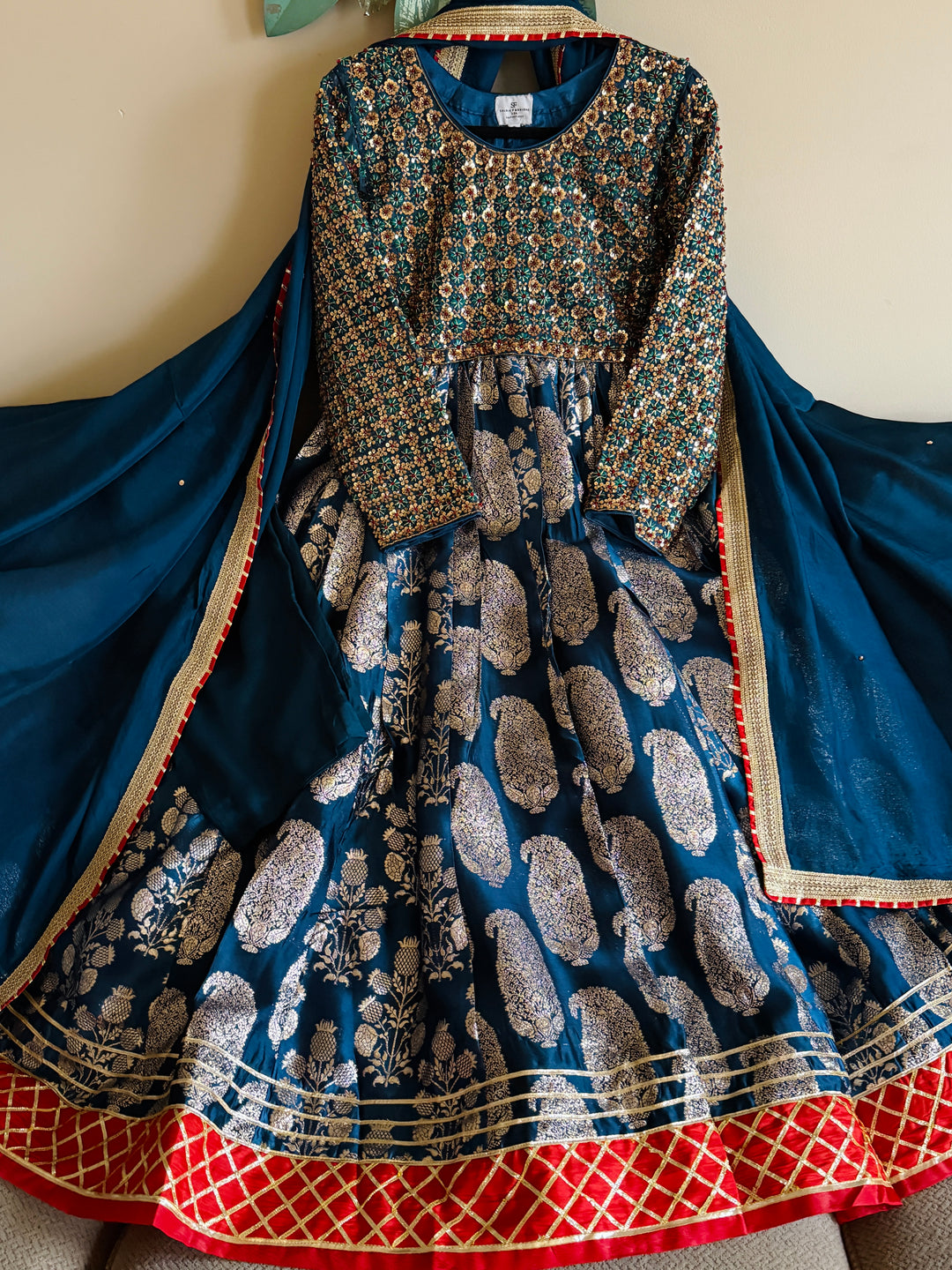 HUSSAIN REHAR COUTURE INSPIRED FROCK HUSF01