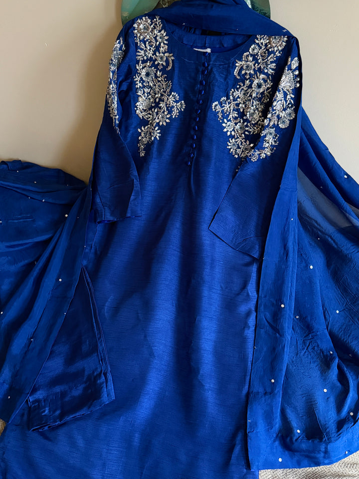 CUSTOM SERIES PARTYWEAR SUIT CSSF01