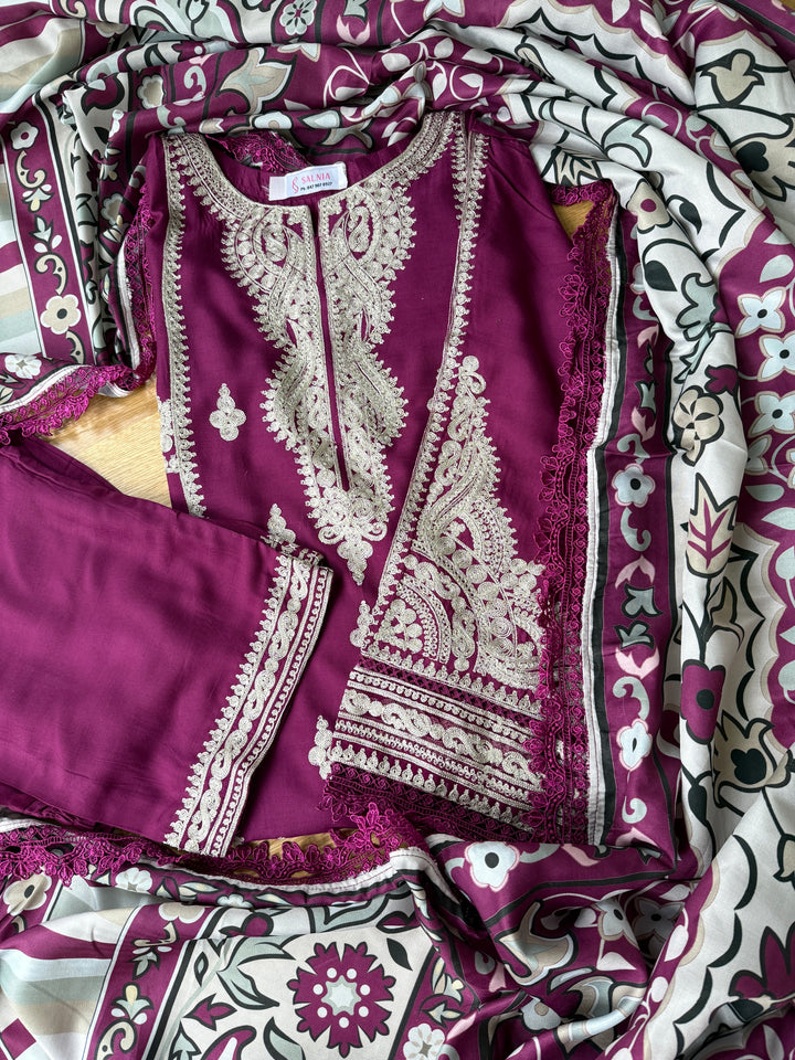 EMBROIDERED LINEN SUIT WITH WOOLEN SHAWL SFLN05