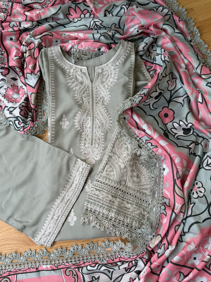 EMBROIDERED LINEN SUIT WITH WOOLEN SHAWL SFLN04